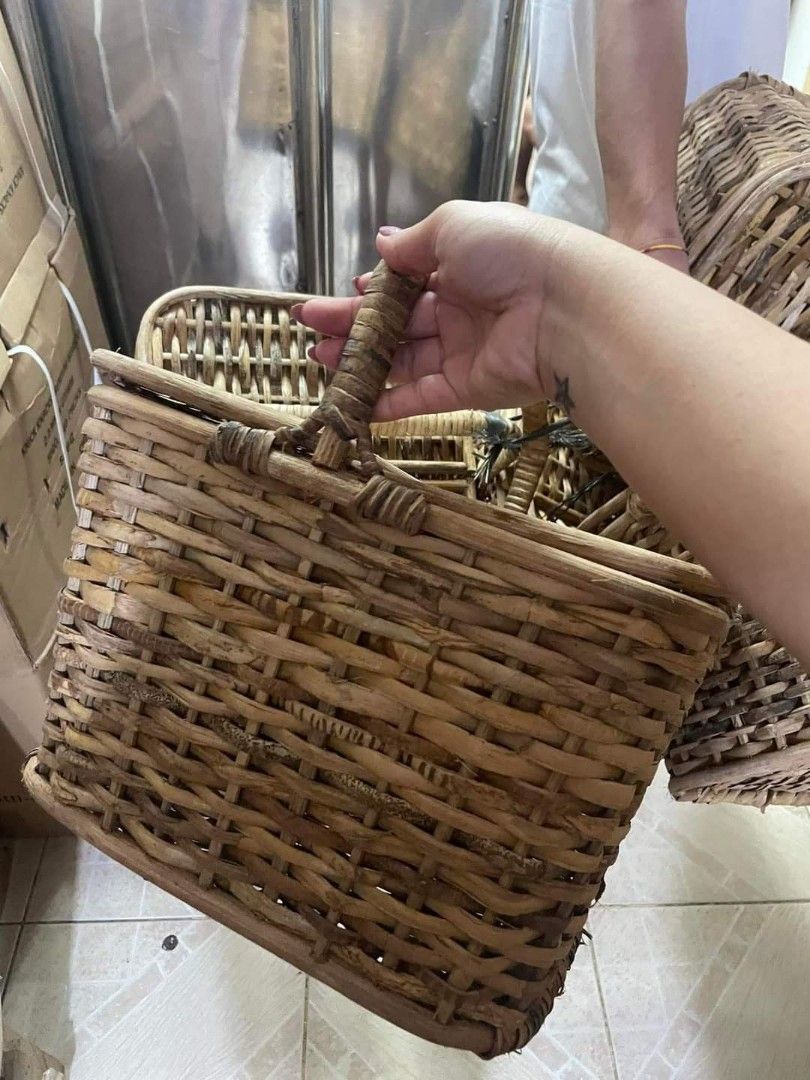 Picnic baskets 🧺 (Category: Gift Baskets & Hampers) located in Pasig City. Submitted by shytorres (Listing ID 1322743853, Image 1). Description: picnic baskets available onhand ‼️ 410 php only retail price 390 php wholesale price (min.of 10pcs) 370 php bulk orders( min. of 50pcs) also available FRUIT BASKETS 🧺 📍pasig location.