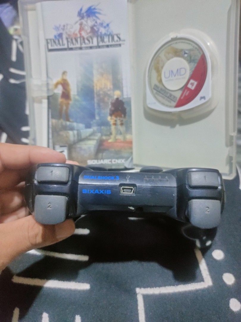 psp cd and controlers set (Category: Controllers) located in Pasig City. Submitted by laruannijearly (Listing ID 1322833218, Image 2). Description: selling as lot both untested wala ako nasira na un ps3 ko kaya diko na sya natest un cd naman po is makinis.