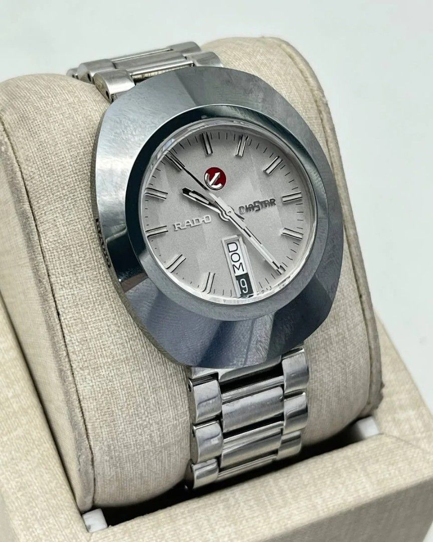 Rado Diastar Day-Date Silver Dial Steel (Category: Men's Watches) located in Manila. Submitted by _classicwatchcollection (Listing ID 1322756374, Image 2). Description: FS: Rado Diastar Day-Date Silver Dial Steel Php 25,000 Condition: 9/10 (Goodworking) Ref: 636.0308.3 Movement: Automatic Case size: 35mm Unit Only. Pm or Contact 09063027061 for inquiries..