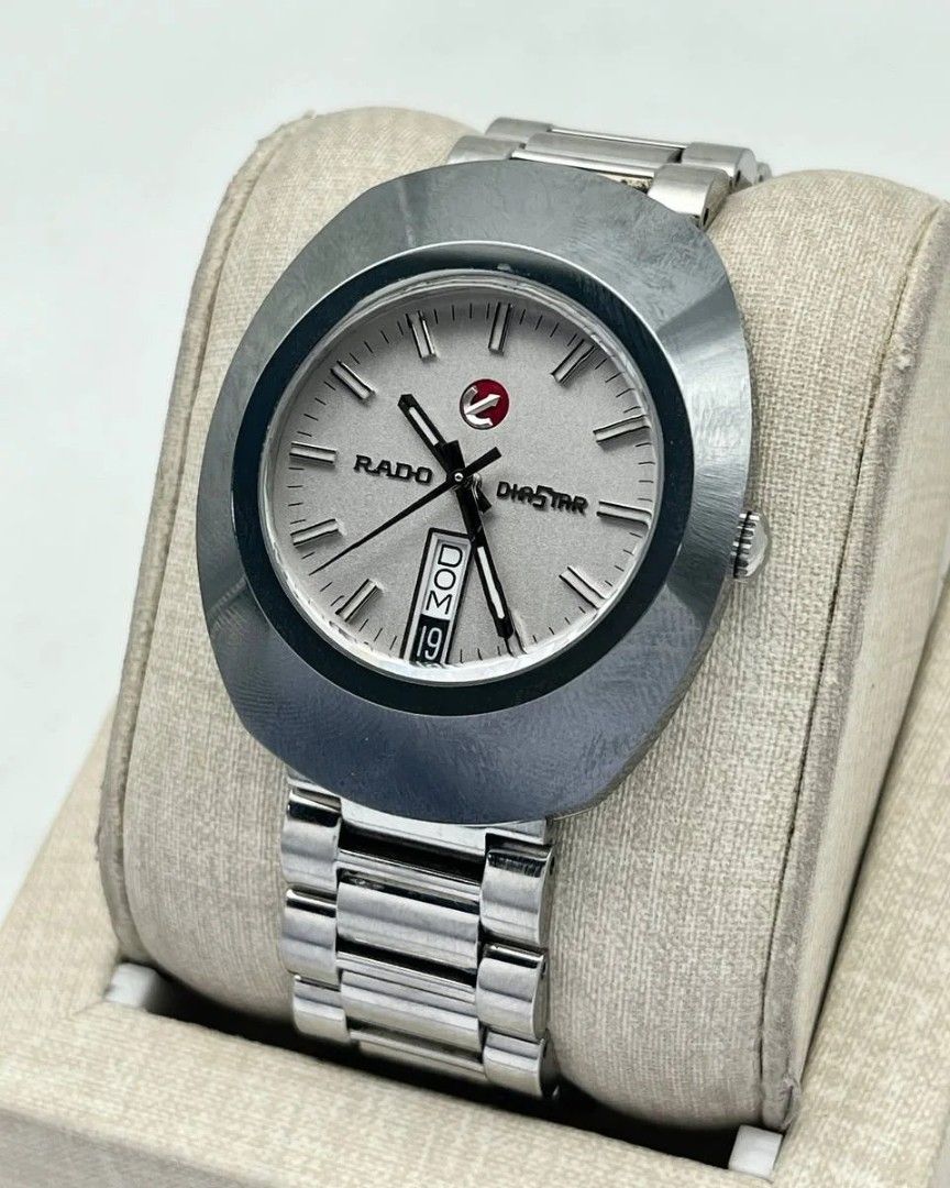Rado Diastar Day-Date Silver Dial Steel (Category: Men's Watches) located in Manila. Submitted by _classicwatchcollection (Listing ID 1322756374, Image 3). Description: FS: Rado Diastar Day-Date Silver Dial Steel Php 25,000 Condition: 9/10 (Goodworking) Ref: 636.0308.3 Movement: Automatic Case size: 35mm Unit Only. Pm or Contact 09063027061 for inquiries..