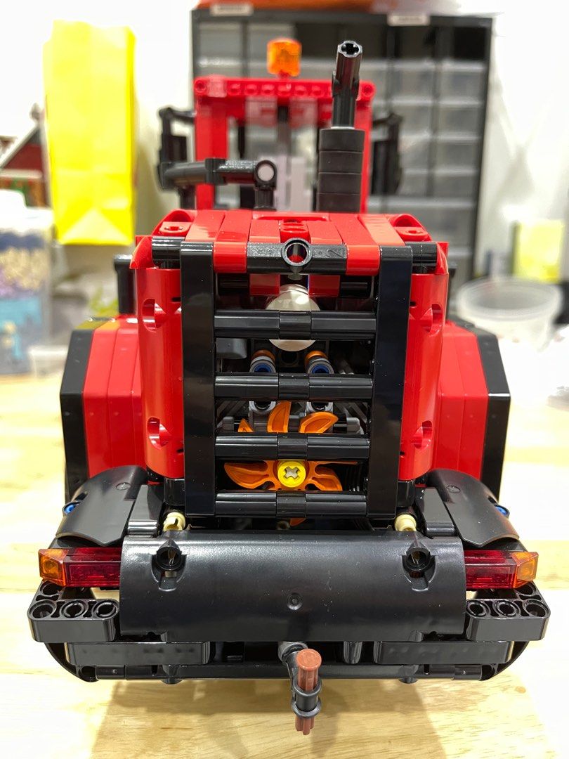 RARE Lego Technic 42082 Big Red Model D