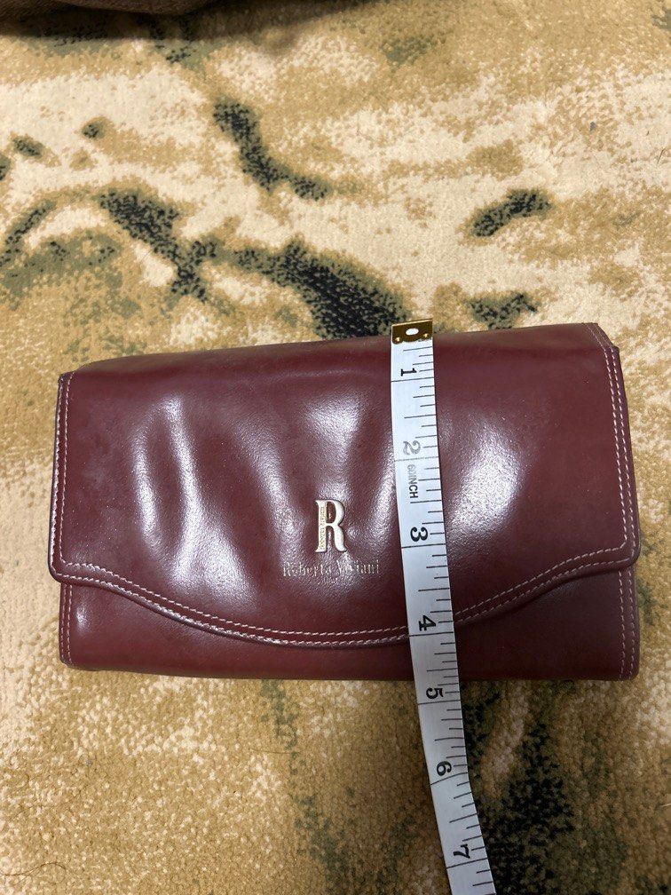2026 Roberta Viviani Long leather wallet (Category: Wallets & Card holders) located in Silang. Submitted by sari2bilina (Listing ID 1322755400, Image 1). Description: .