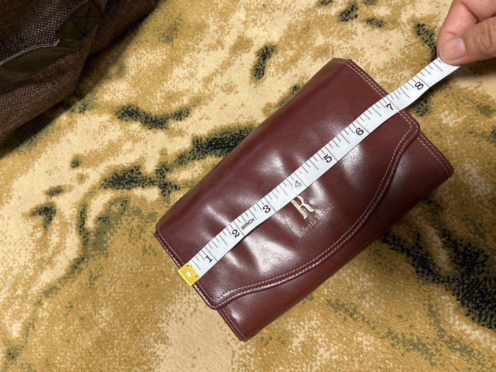 2026 Roberta Viviani Long leather wallet (Category: Wallets & Card holders) located in Silang. Submitted by sari2bilina (Listing ID 1322755400, Image 3). Description: .