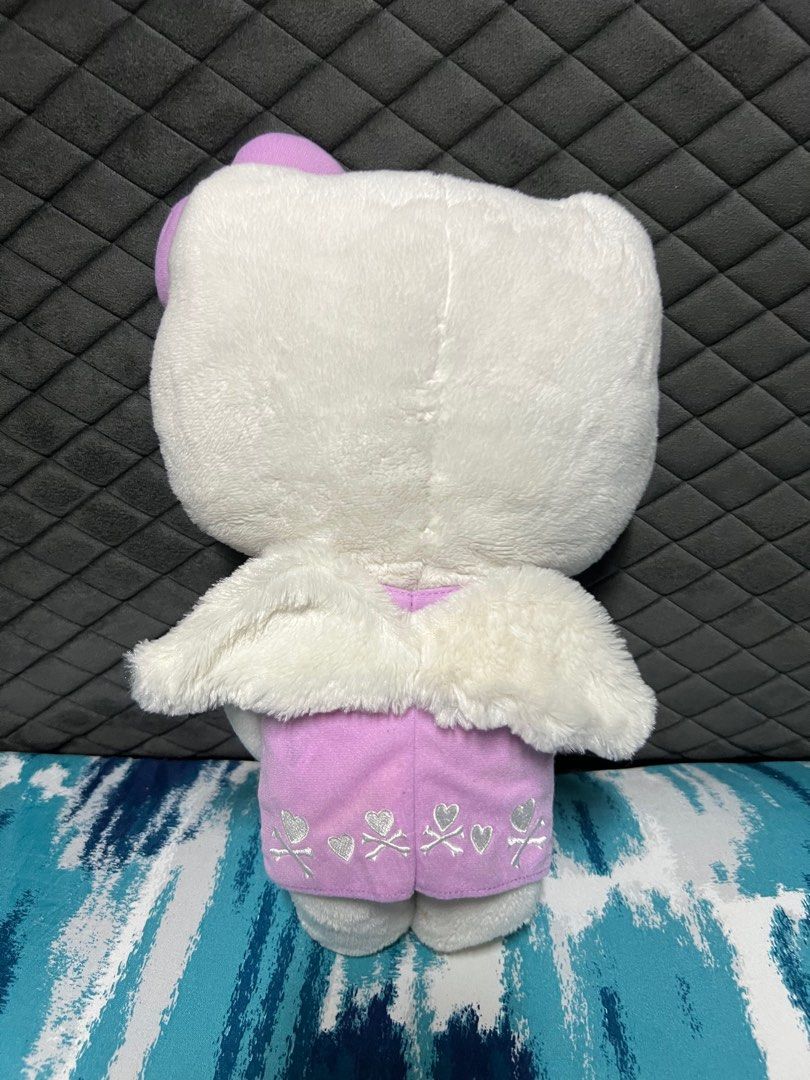 Sanrio Hello Kitty Toki Doki x 7 eleven plush (Category: Plushies & Soft Toys) located in Las Pinas. Submitted by marblestoys (Listing ID 1322851766, Image 2). Description: Payment via bpi / bdo / gcash / paymaya Shipping fee shouldered by buyer Via flash / j&t / Grab / lalamove Crossposted .