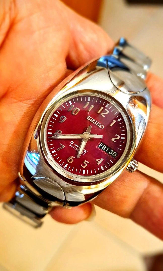 SEIKO S WAVE AUTO Rare 1990s Burgundy The RED CORVETTE Highly Collectable