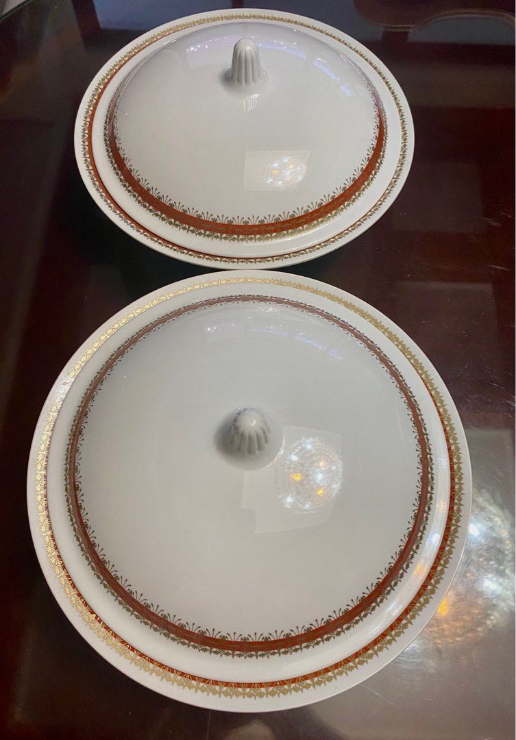 Serving Bowl w/ Cover 2pcs (Category: Other Kitchenware & Tableware) located in Quezon City. Submitted by hellodiva (Listing ID 1322803059, Image 3). Description: Serving Bowl w/ Cover 2pcs Set Made in Jordan Pwede sa mainit na sabaw No Stains, cracks, scratches Measurements: Height 3” up to rim 6” with cover Diameter 10.5” 10/10 condition 📌If it’s posted, it’s still available ❌No Bogus Buyers Please!.