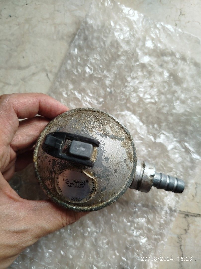 Snap on lpg regulator heavy duty (Category: Cookware & Accessories) located in Quezon City. Submitted by crci12 (Listing ID 1322747589, Image 2). Description: Snap on lpg regulator heavy duty Used In good working condition Actual pictures posted What you see is what you get P100 only last price Meet ups: *Yokohama service center/Simplicity mini stop commonwealth ave., balara, qc. (fronting home depot) *Kindly send us a message for a schedule of m