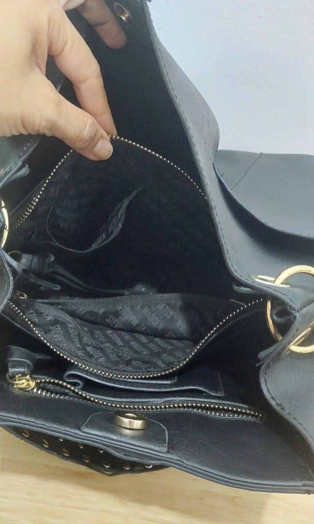 Steve Maiden Leather bag (Category: Shoulder Bags) located in Quezon City. Submitted by letsdecluttermanila (Listing ID 1322875585, Image 3). Description: barely used very chic..sold as is.
