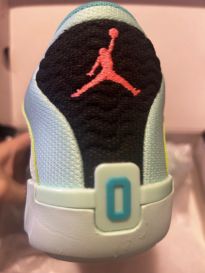 Tatum 2 PF (Category: Sneakers) located in Makati City. Submitted by anotherpinpoint (Listing ID 1322814391, Image 3). Description: Pair is brand new 100% original No longer play bball Buyer handles shipping.
