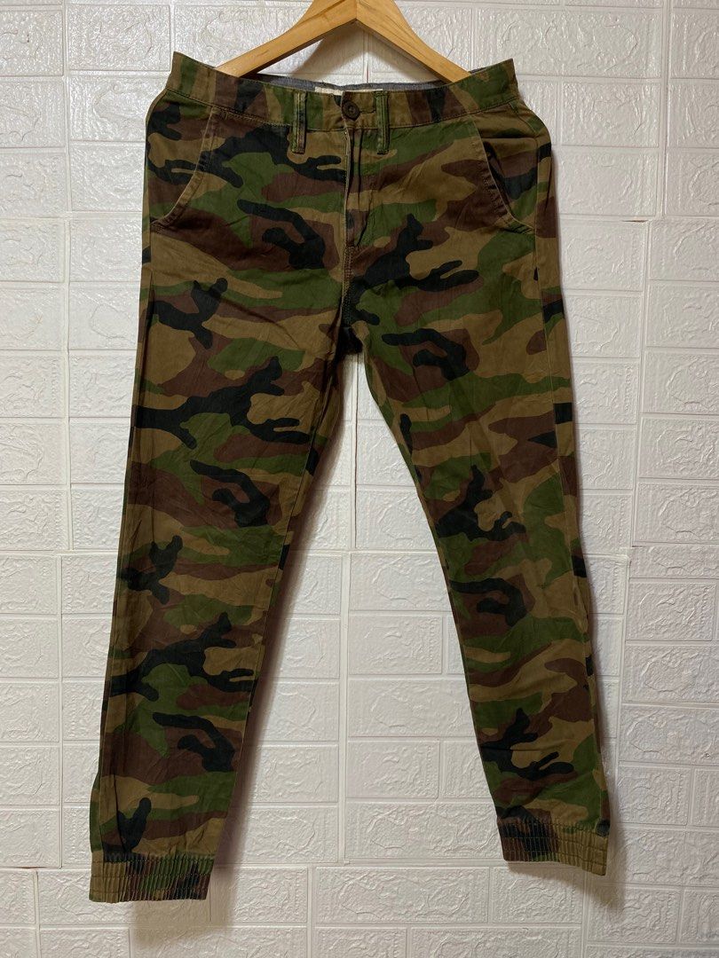 Vans camo joggers top