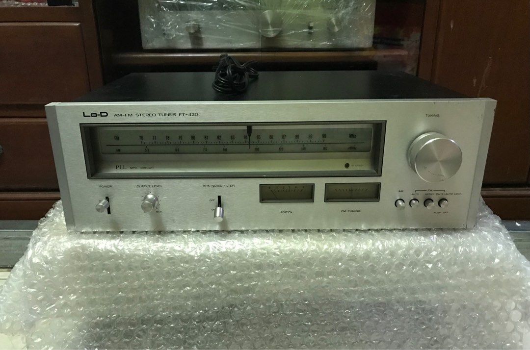 VINTAGE LOD / HITACHI TUNER (Category: Other Audio Equipment) located in Manila. Submitted by kring555 (Listing ID 1322842153, Image 2). Description: LOD/HITACHI TUNER FT420 Good condition All Original no repair Need rechanel para marami station AM -5 to 7 station Phil radio FM - 3-4 station Phil radio Size: H5.5”X W17”X D12” Weight: 7kg 100volts Made in JAPAN Pwede etest s bahay THANKS ADMIN .