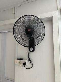 (Category: ) located in . Submitted by easy2504 (Listing ID 1322855472, Image 1). Description: .
