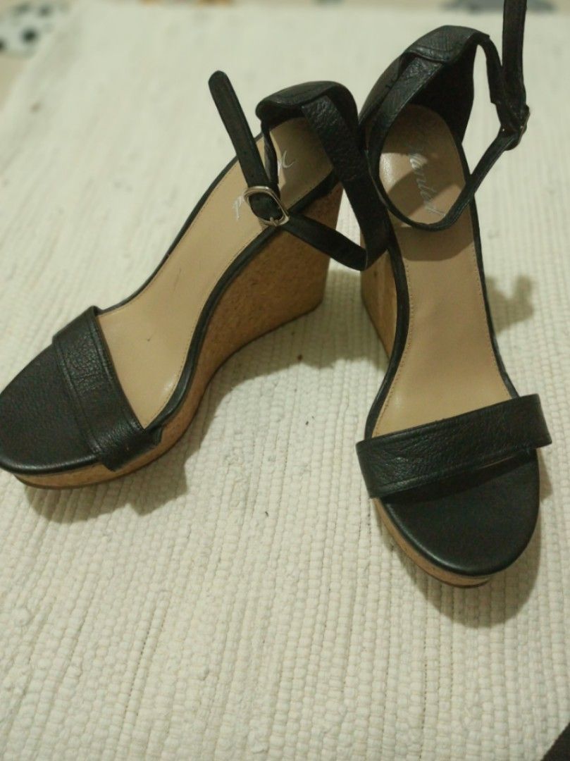 Wanted wedge shoes outlet