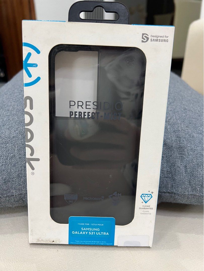 💯 Authentic Speck for Samsung S21 Ultra (Category: Cases & Sleeves) located in Quezon City. Submitted by ceecee007 (Listing ID 1323081321, Image 1). Description: 💯 Authentic Speck Presidio Perfect Clear for Samsung S21 Ultra. Sealed. Magsafe. Negotiable..