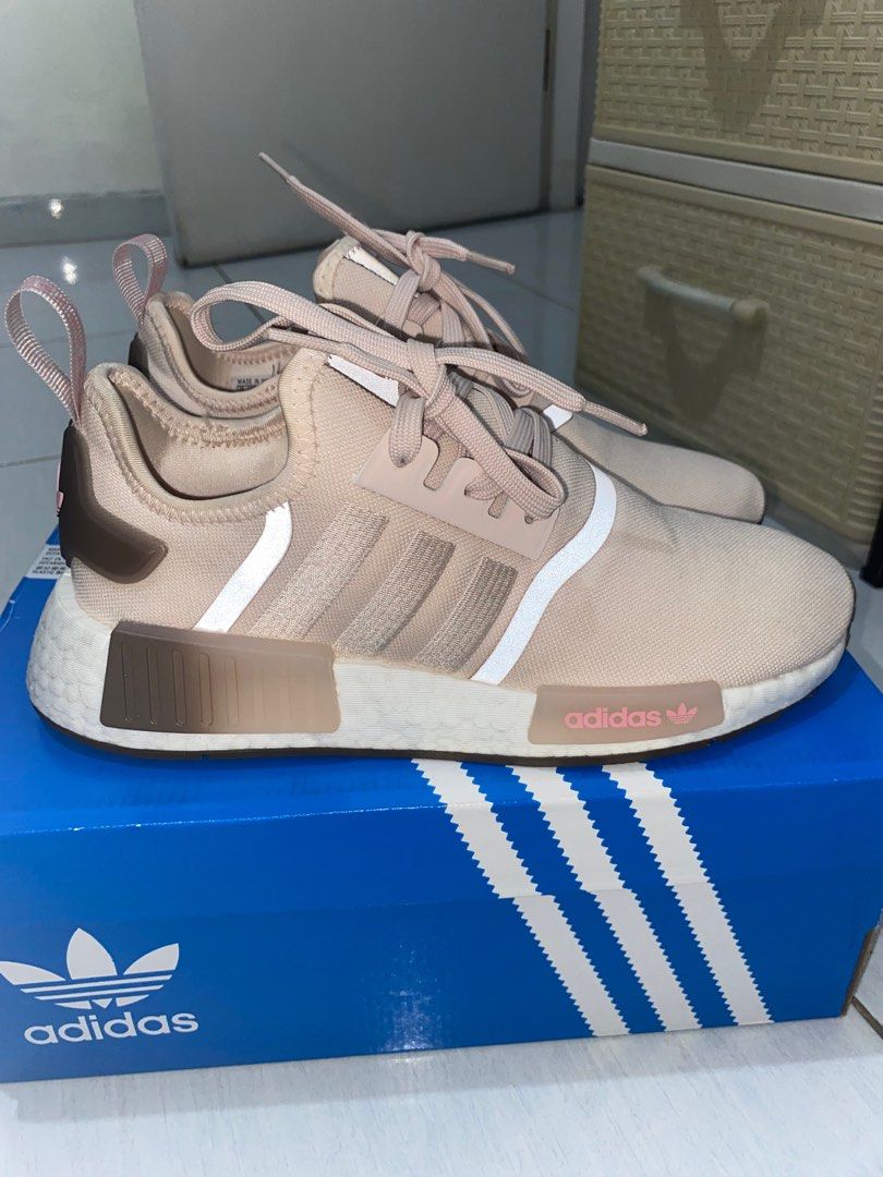 ADIDAS NMD R1W Fesyen Wanita Sepatu di Carousell