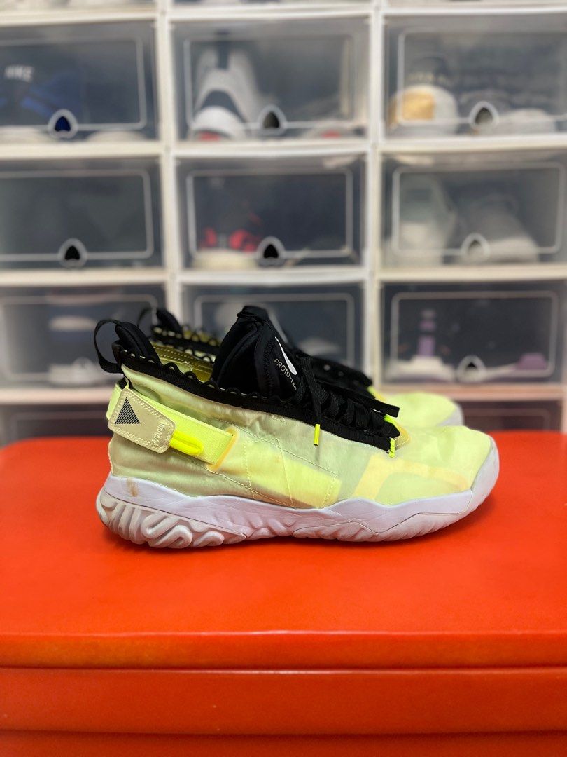 Jordan proto react barely volt top
