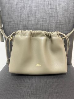 （分類：）位於 。 由 136219 提交（商品編號 1323038066，圖片 1）。簡介： 。