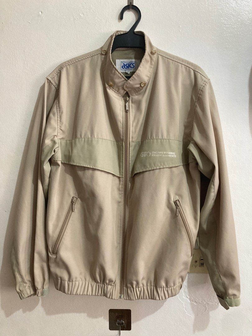 Asics Japan Angling Jacket (Category: Coats, Jackets and Outerwear) located in Diffun. Submitted by itstylerdurden (Listing ID 1322969548, Image 1). Description: Excellent condition, only issue is the print on the jacket. Fits small to medium..