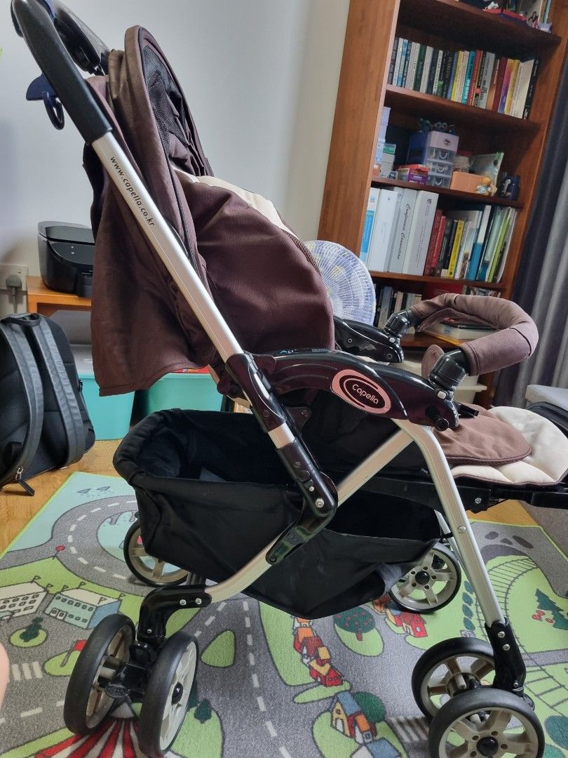 Baby Stroller (Category: Strollers) located in Singapore. Submitted by yanfei87 (Listing ID 1322999627, Image 1). Description: Capella stroller. very sturdy. selling because kid has outgrown it.