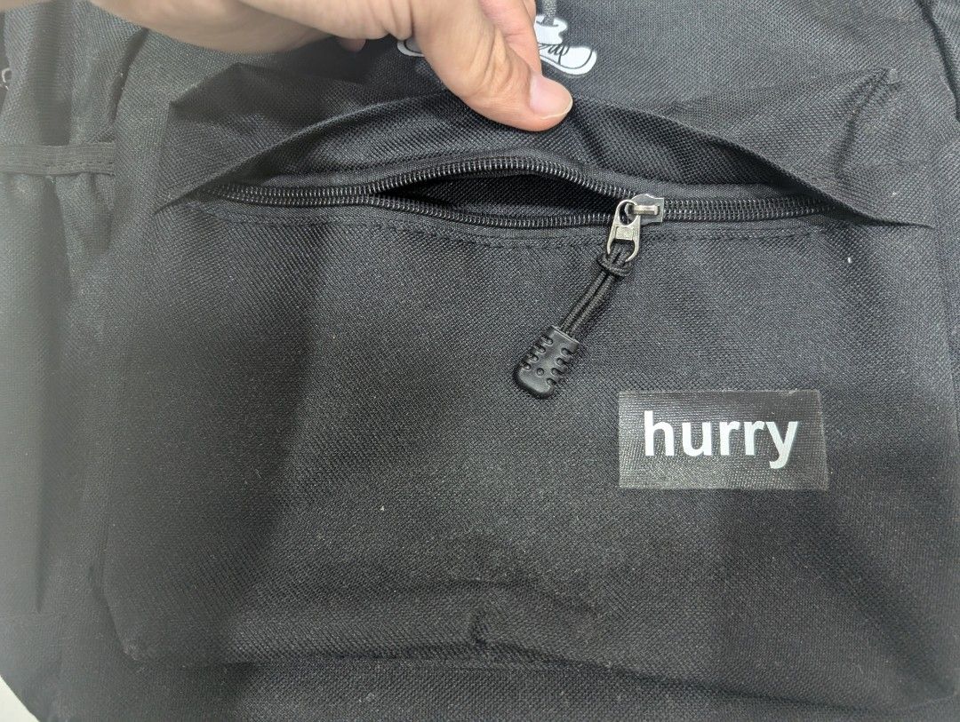 Backpack (Category: Backpacks) located in Singapore. Submitted by jonasreed (Listing ID 1323031644, Image 3). Description: This is brand new; has no defects. Dimensions: ~45cm(height) by ~35cm(base length).