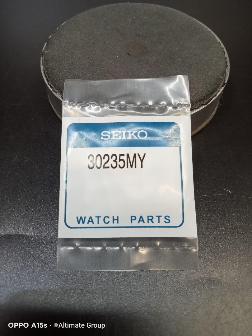 BNIB Seiko 30235MY Capacitor for Kinetic Solar Watches Men s Fashion Watches Accessories Watches on Carousell