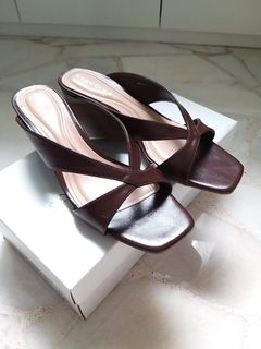 (Category: ) located in . Submitted by jcy0928 (Listing ID 1322980432, Image 1). Description: .