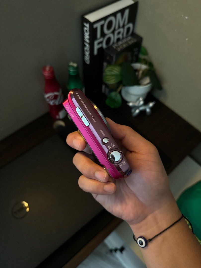 Casio Exilim Ex-H10 (Category: Cameras) located in Valenzuela. Submitted by iramndz (Listing ID 1322976491, Image 2). Description: Casio Exilim Ex-H10 (fuchsia) - 12.1 MP - 10x Optical zoom - CCD - Fully functional (buttons, flash and zoom) - Body cosmetics 9.5/10 - No issue 8,499.