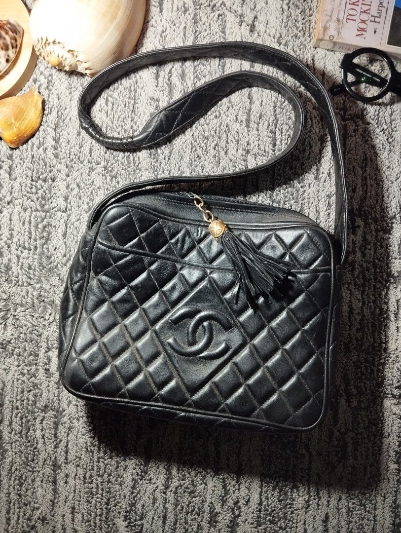 Chanel Vintage bag (Category: Luxury Bags & Wallets) located in Davao. Submitted by jakesbond83602 (Listing ID 1323002568, Image 1). Description: Leather. Bought in Japan auction. interior needs replacing. Free shipping..