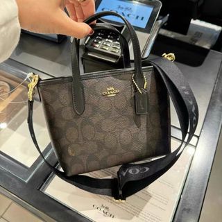 (Category: ) located in . Submitted by fascinating.premium.bag.mall (Listing ID 1323025054, Image 1). Description: .