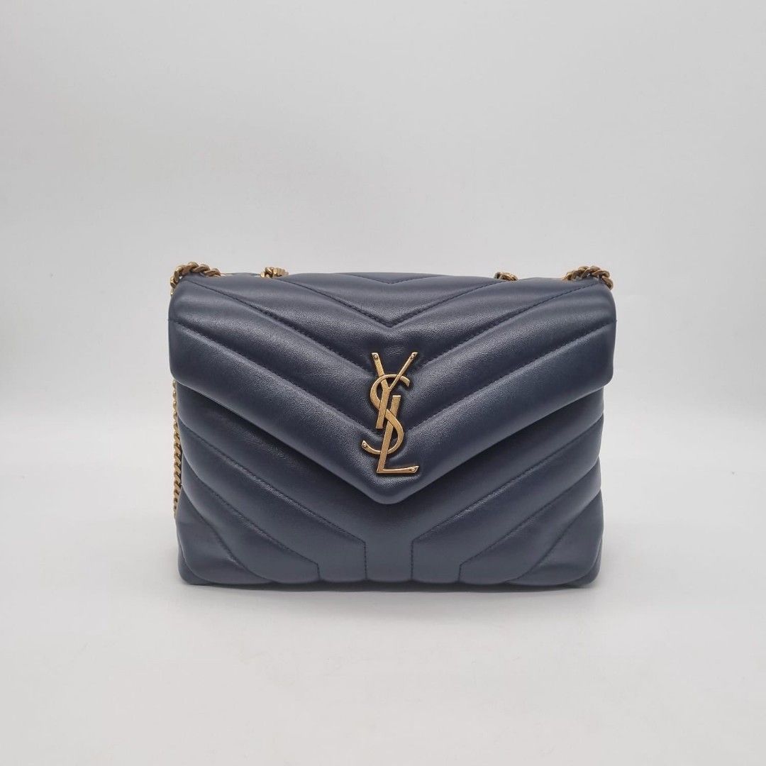 Fast Sale Preloved Yves Saint Laurent LouLou Small Navy 2022 size 23 x 8 x 17 cm Bag only Nett Exclude ongkir 12