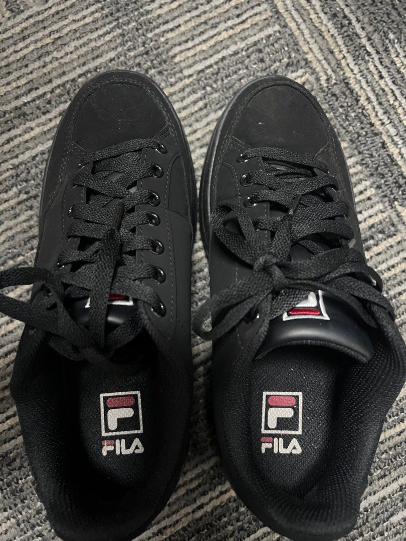 Fila 235mm shoes Women s Fashion Footwear Sneakers on Carousell