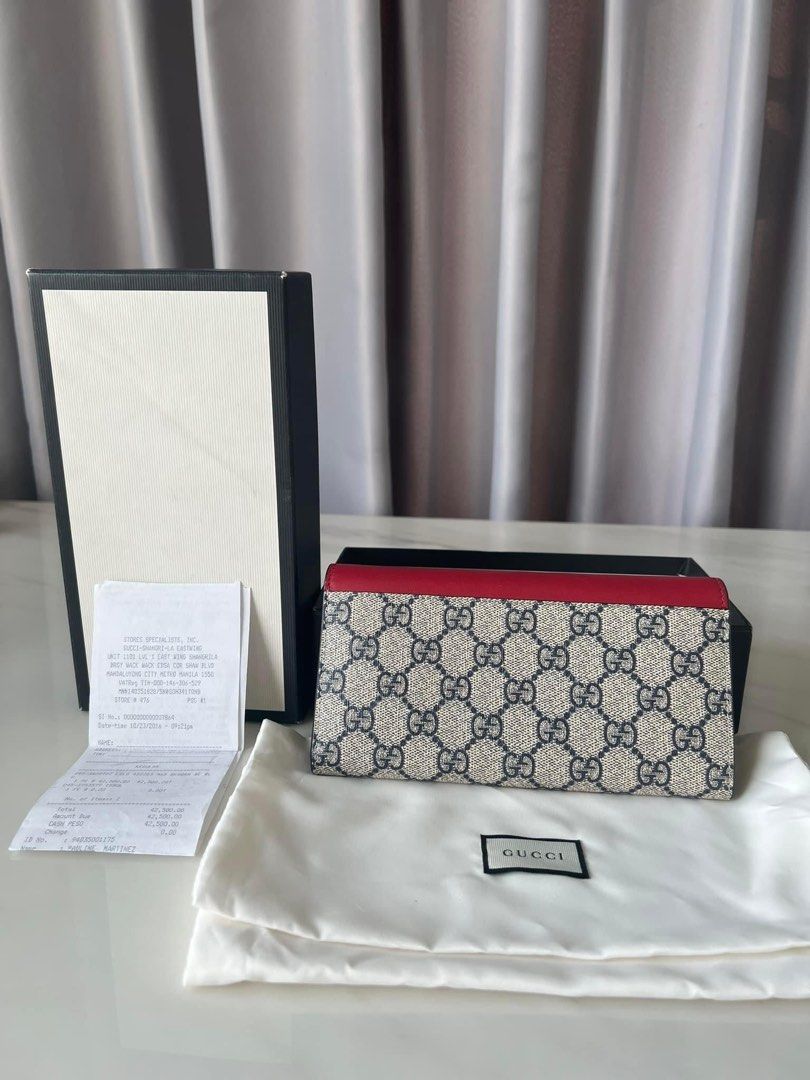 Gucci w/ ribbon long wallet bi-fold (Category: Luxury Bags & Wallets) located in Quezon City. Submitted by ksantiago.ph (Listing ID 1323052409, Image 3). Description: ✅ almost new wallet ✅ with box, care card, dustbag ✅ negotiable 💯authentic ✅ very elegant .