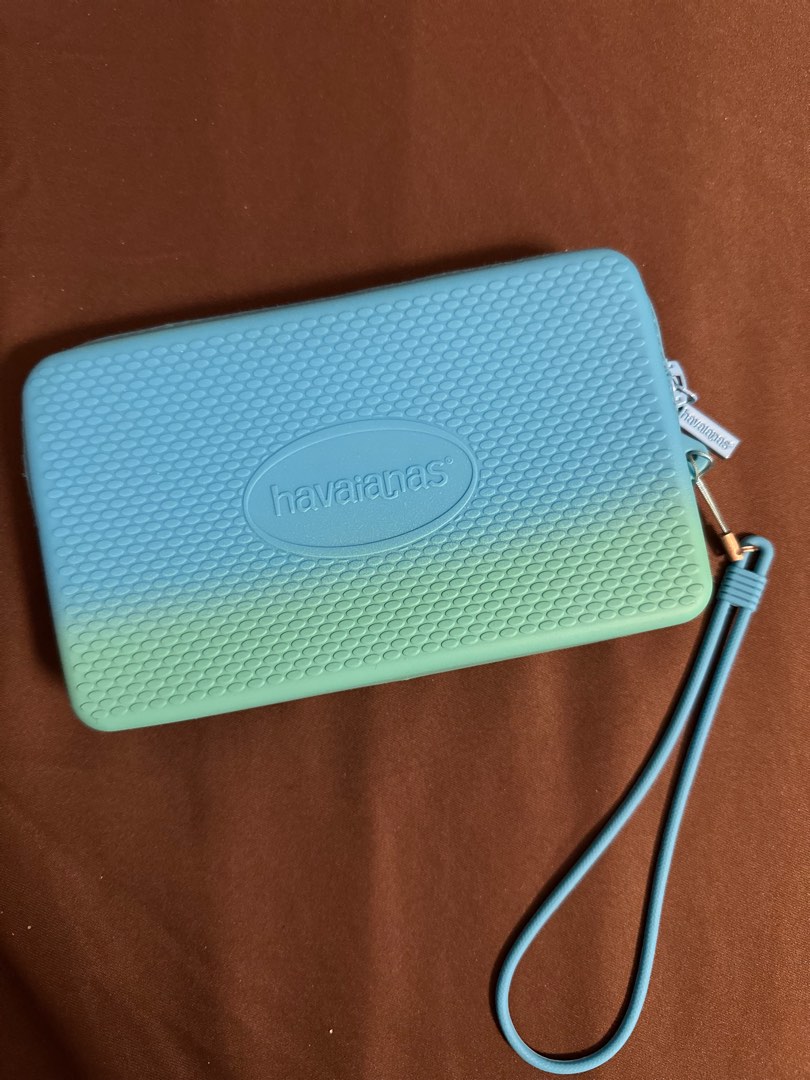 Havaianas Mini Bag pouch in Blue Women s Fashion Bags Wallets Purses Pouches on Carousell