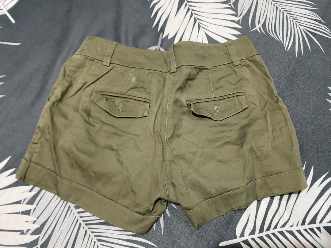 H M Green Shorts Women s Fashion Bottoms Shorts on Carousell