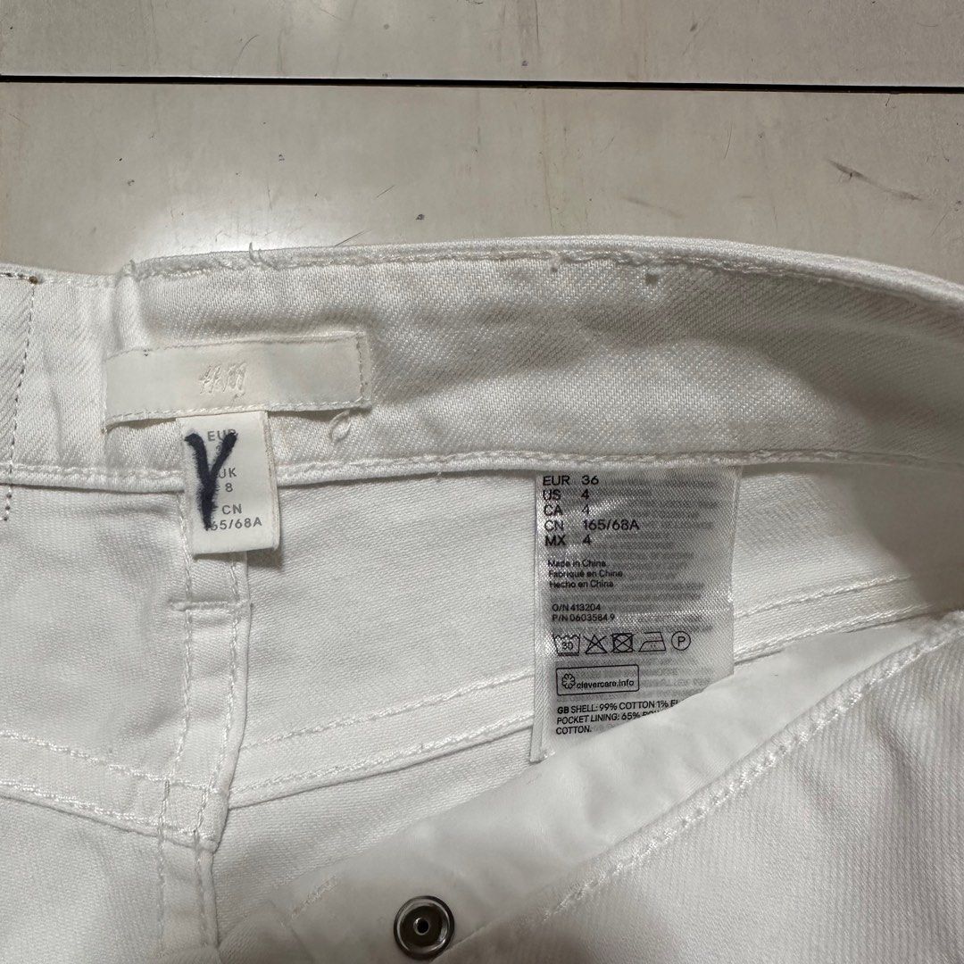 H&M White Denim Shorts (Category: Shorts) located in Manila. Submitted by catchim (Listing ID 1322980517, Image 3). Description: Preloved shorts 🤍 NO ISSUES. Good condition Size 36 on tag L: 11.5” W: 14” Note: measurements are done laid flat PM for more details!.