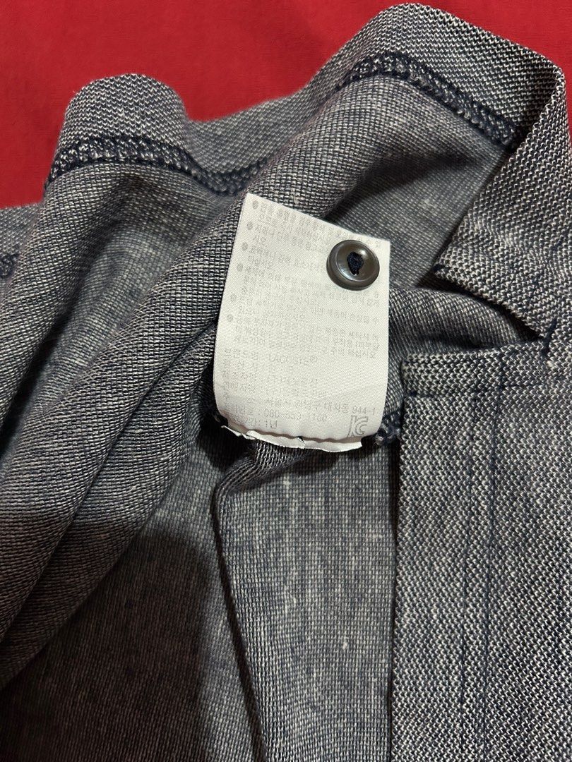 LACOSTE SHIRT CHINESE COLLAR (original) (Category: Tshirts & Polo Shirts ) located in San Ildefonso. Submitted by PatchAdamss (Listing ID 1323010053, Image 3). Description: For sale!!! LACOSTE SHIRT CHINESE COLLAR (original) Gray No stains No holes No fades 8/10 condition.