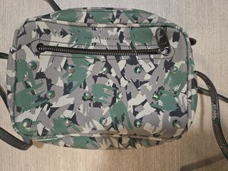 （分類：）位於 。 由 doudou234 提交（商品編號 1323063917，圖片 1）。簡介： 。