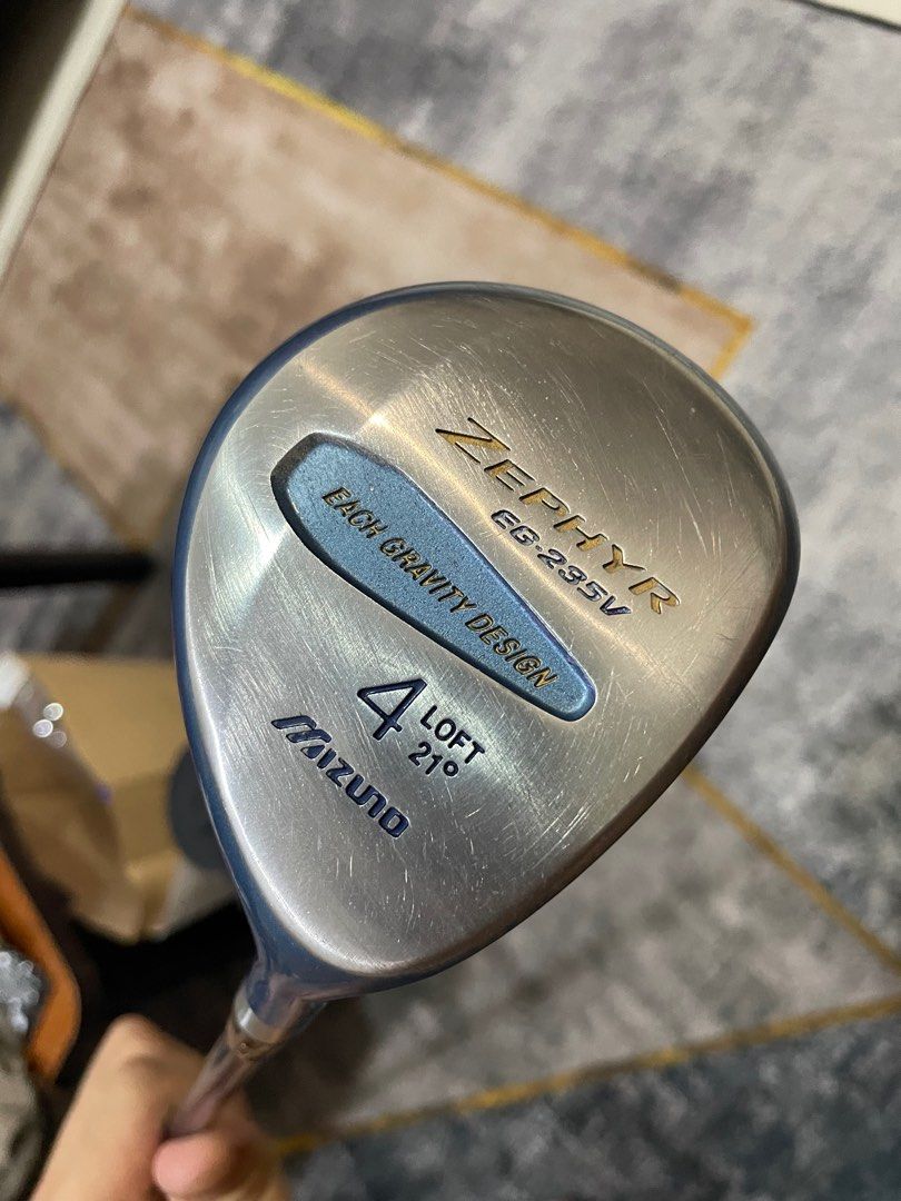 Ladies Set of 2 Mizuno Zephyr EG220 21° 4 & 24° 5 Woods Ladies Graphite Shafts Ladies Set of 2 Mizuno Zephyr EG220 21° 4 & 24° 5 Woods Ladies Graphite Shafts