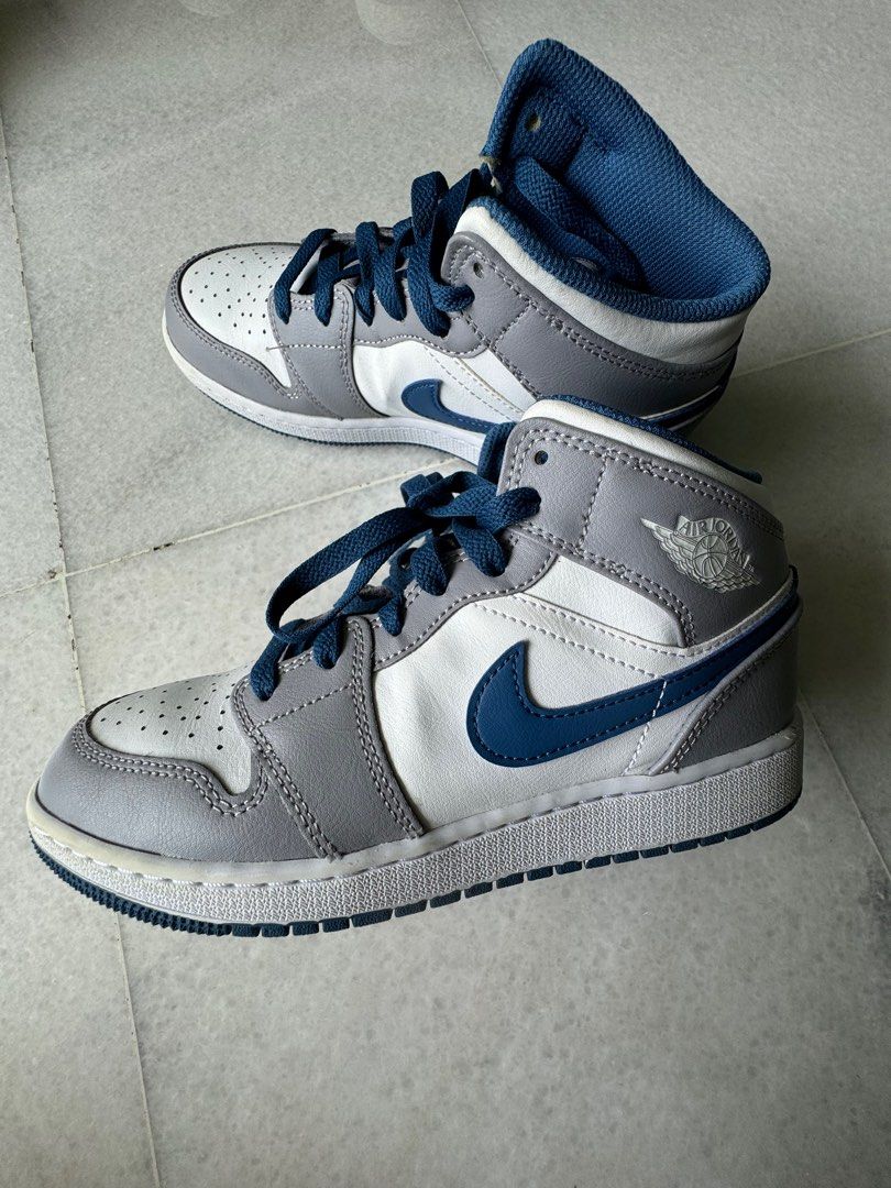 jordans retro junior