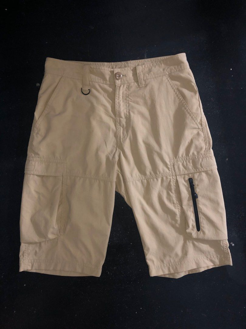 Nike Cargo Shorts (Category: Shorts) located in San Mateo. Submitted by ryanraphael (Listing ID 1323074169, Image 1). Description: Waist Line 28-30 Length 22 No issue, good as new.