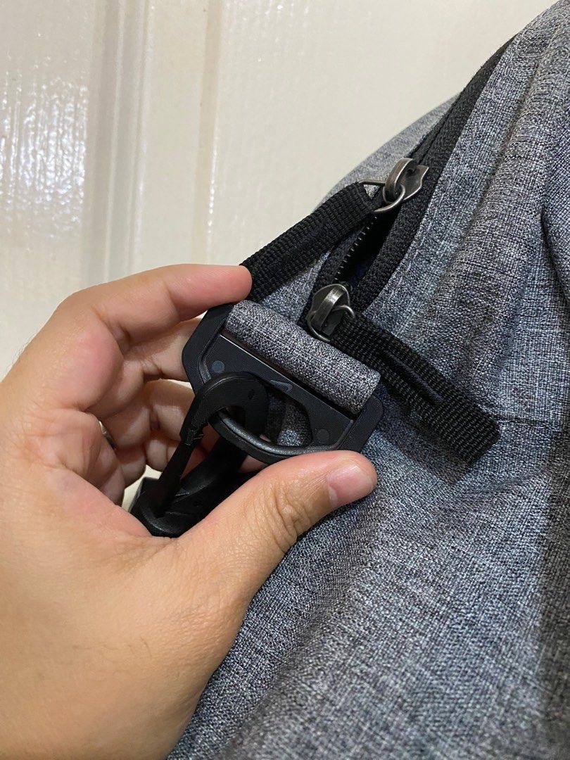 Nike Duffel Bag / Gym Bag (Category: Backpacks) located in Las Pinas. Submitted by ninay00 (Listing ID 1322961550, Image 2). Description: Needs cleaning Still in good condition.