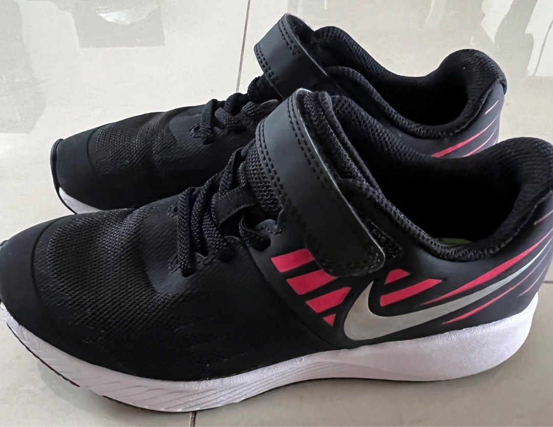 Nike Shoe US2Y UK1.5