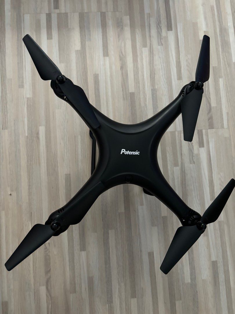 Potensic Drone (Category: Drones) located in Singapore. Submitted by nvrls (Listing ID 1322975607, Image 1). Description: All can use but cannot pair. Only have 1 battery .