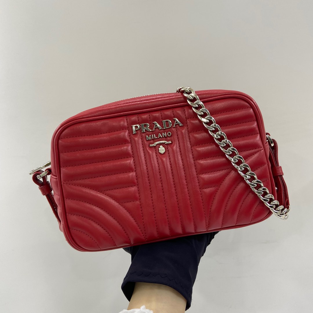 DISCOUNTED PRADA 1BH083 RED LEATHER CHAIN SHOULDER BAG 247046434 Luxury Bags Wallets on Carousell