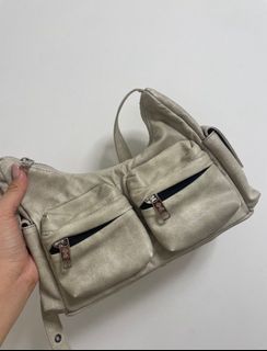 （分類：）位於 。 由 ee__gggg 提交（商品編號 1323069195，圖片 1）。簡介： 。