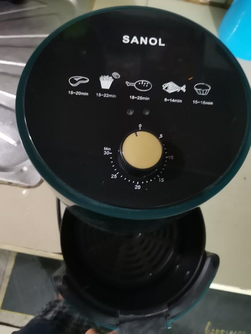 Sanol air fyer (Category: Fryers) located in Pasay City. Submitted by neilt13 (Listing ID 1323079857, Image 2). Description: Brand new.Never been used.Sinaksak lng saglit for testing.kita nman sa picture yung mismong heater coil bagong bago at no signs of usage.RFS-need funds.No warranty..