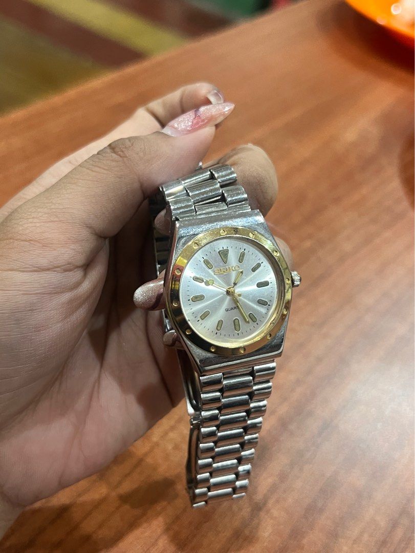 ☆ VALENTINO DOMANI 女性用腕時計 バレンチノドマーニ 腕時計 VD-1015