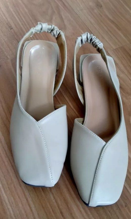 Sepatu heels 3cm clearance
