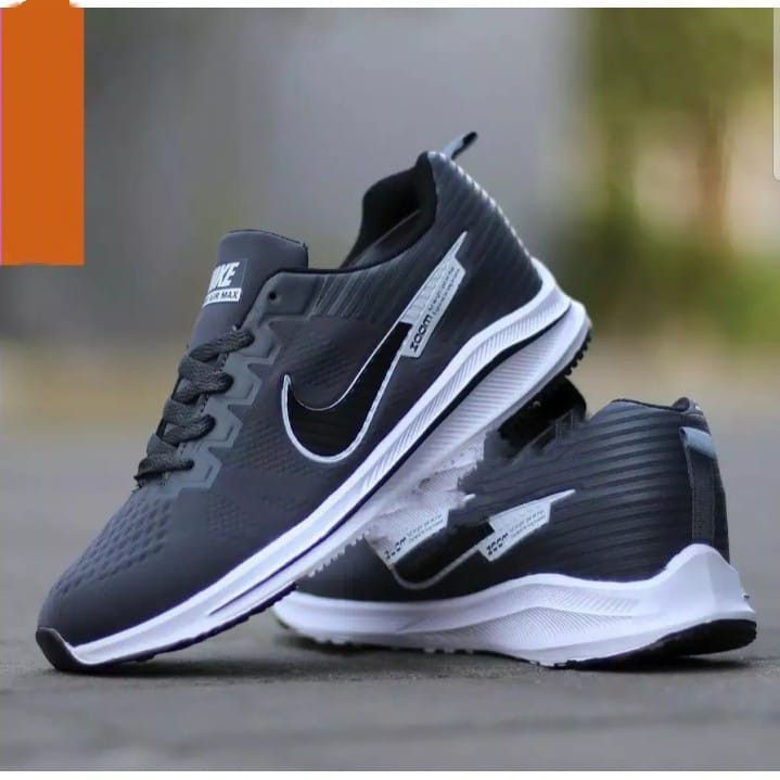 Sneakers Pria Wanita NIKE TERBARU Fesyen Pria Sepatu Sneakers di Carousell