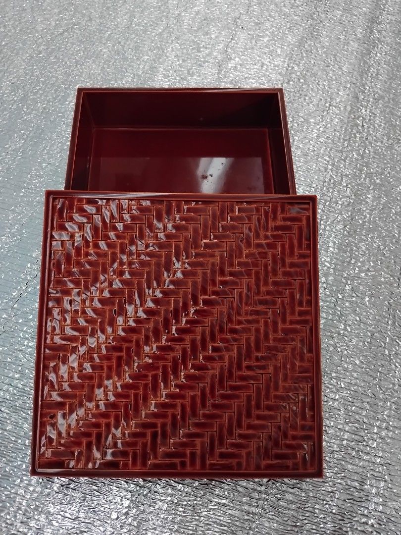 Storage box lacquer (Category: Food Organization & Storage) located in Quezon City. Submitted by plutus08 (Listing ID 1322940275, Image 1). Description: lacquer bento box W18.5cm x L 18.5cm x H5.5cm note no partion inside.
